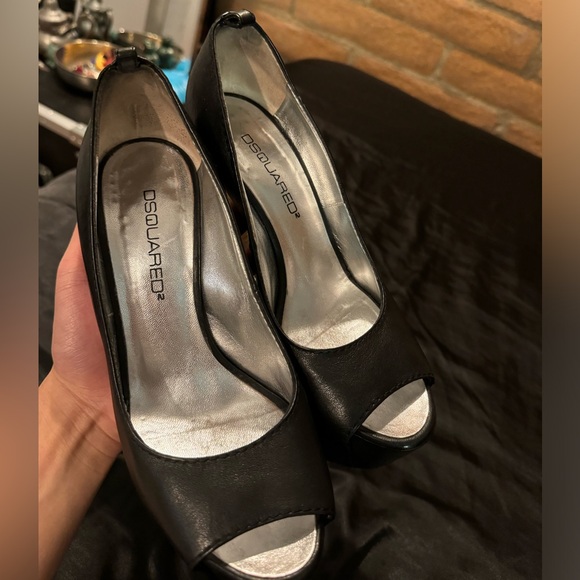 DSQUARED2 Fall 2010 RTW Spine Heels - Picture 3 of 10